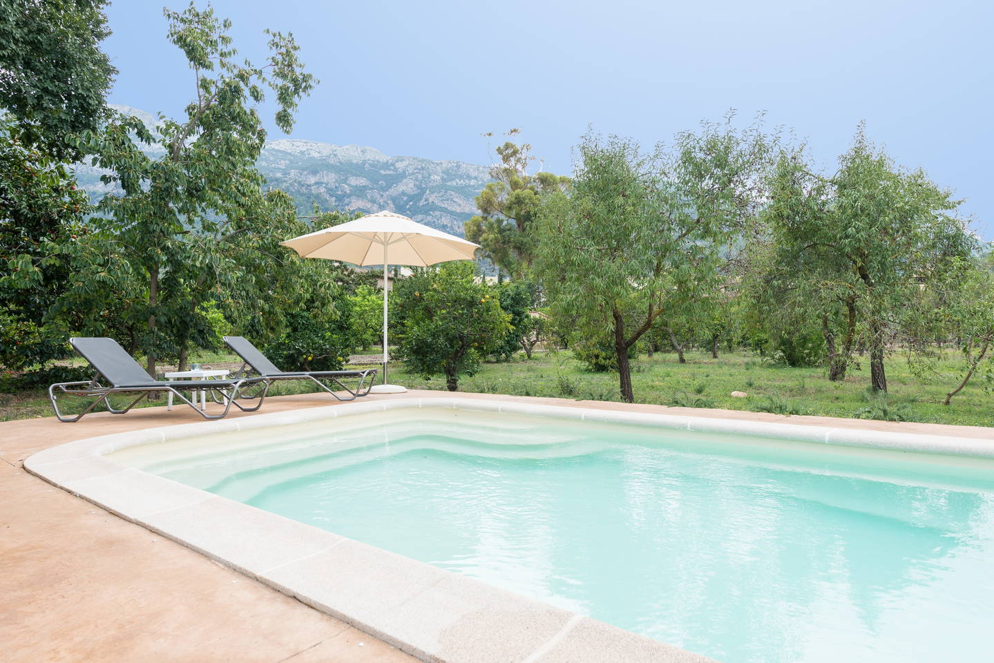 Cover PEACEFUL AND COZY HOUSE AT SOLLER CENTRE