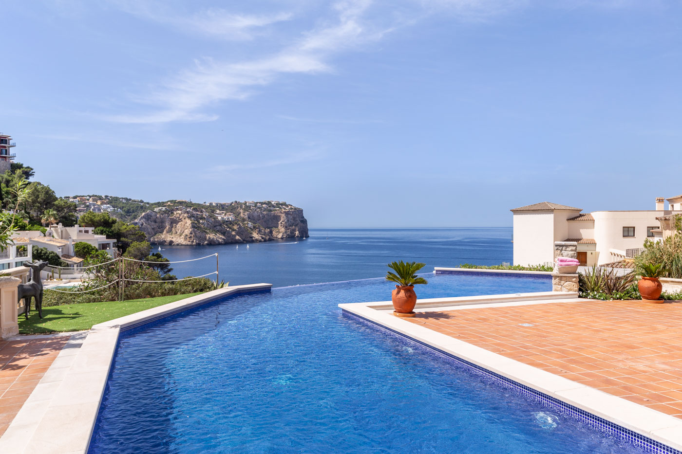 Cover VILLA ICHTYS with AMAZING VIEWS